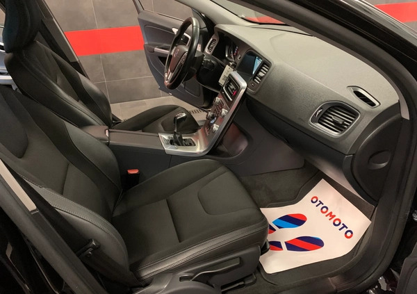 Volvo V60 cena 46500 przebieg: 180000, rok produkcji 2016 z Kalety małe 121